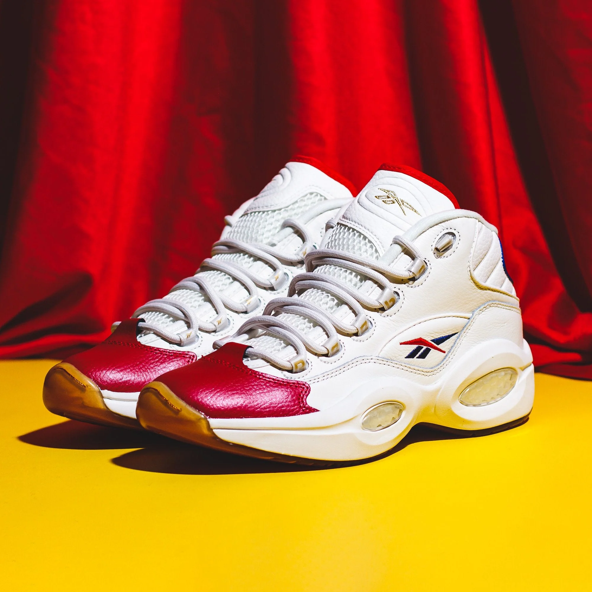 Reebok Classics Basketball Men Question Mid Allen Iverson White Red Blue GZ7099 - Image 6